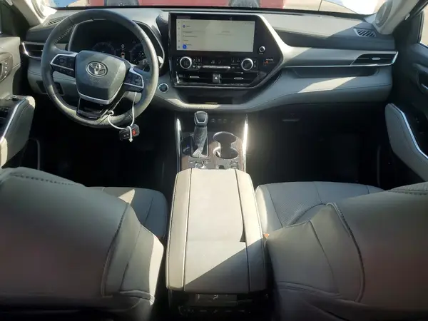 5TDKDRBH8PS520488 2023 TOYOTA HIGHLANDER - Image 8