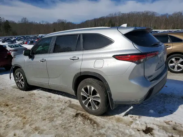 5TDKDRBH8PS521642 2023 TOYOTA HIGHLANDER - Image 2