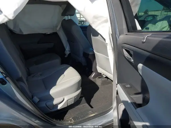 5TDKDRBH8PS524248 2023 TOYOTA HIGHLANDER - Image 8