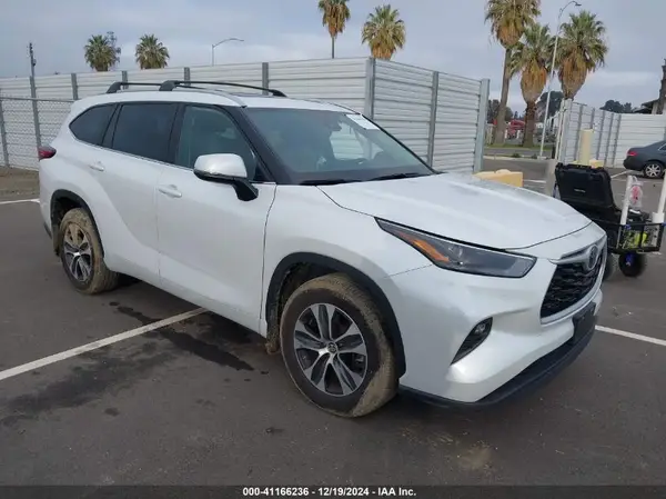 5TDKDRBH8PS526341 2023 TOYOTA HIGHLANDER - Image 1