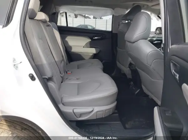5TDKDRBH8PS526341 2023 TOYOTA HIGHLANDER - Image 8
