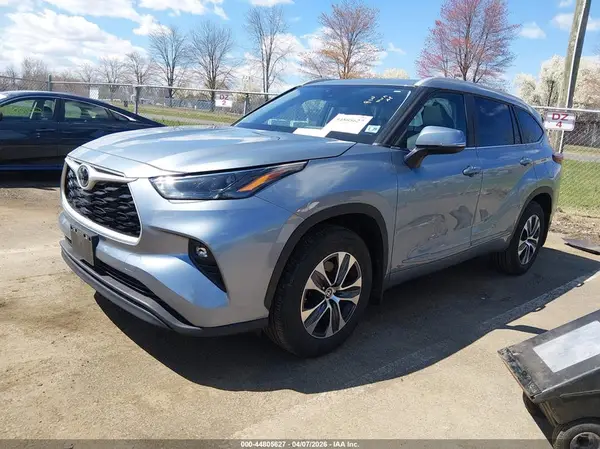 5TDKDRBH8RS534300 2024 TOYOTA HIGHLANDER - Image 2