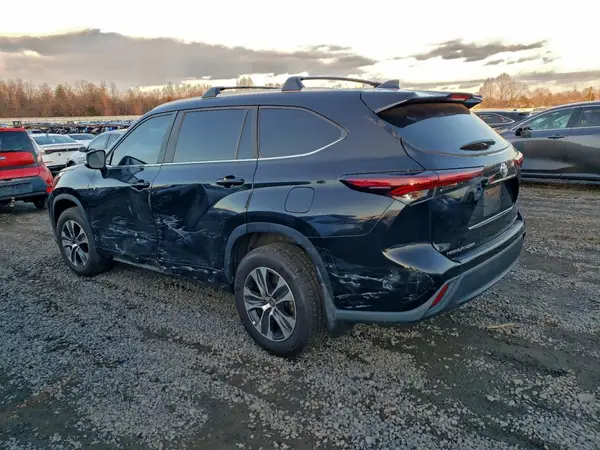 5TDKDRBH8RS534989 2024 TOYOTA HIGHLANDER - Image 2
