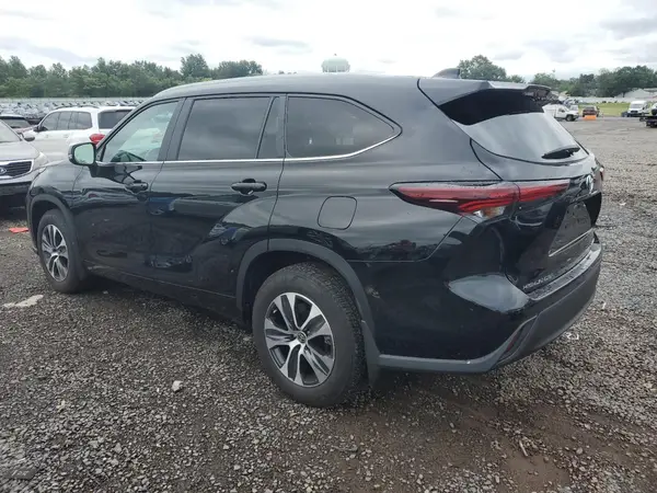 5TDKDRBH8RS538346 2024 TOYOTA HIGHLANDER - Image 2