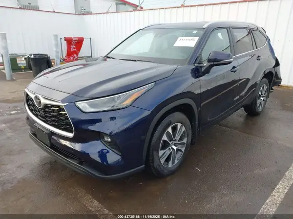 5TDKDRBH8RS542297 2024 TOYOTA HIGHLANDER - Image 2