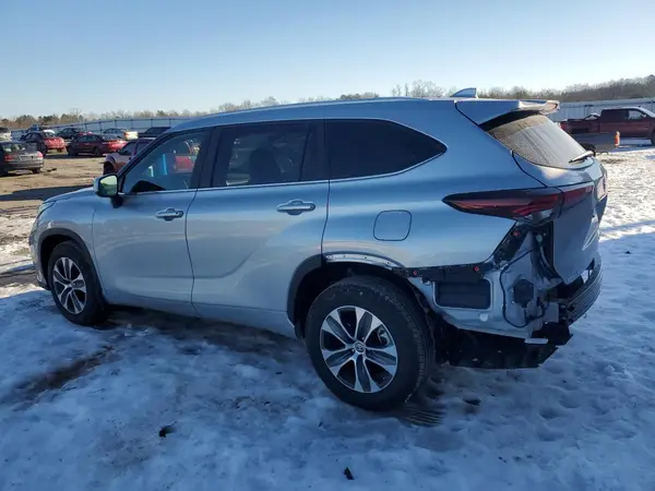 5TDKDRBH8RS547497 2024 TOYOTA HIGHLANDER - Image 2