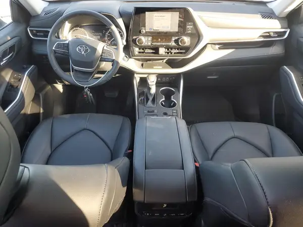 5TDKDRBH8RS547497 2024 TOYOTA HIGHLANDER - Image 8