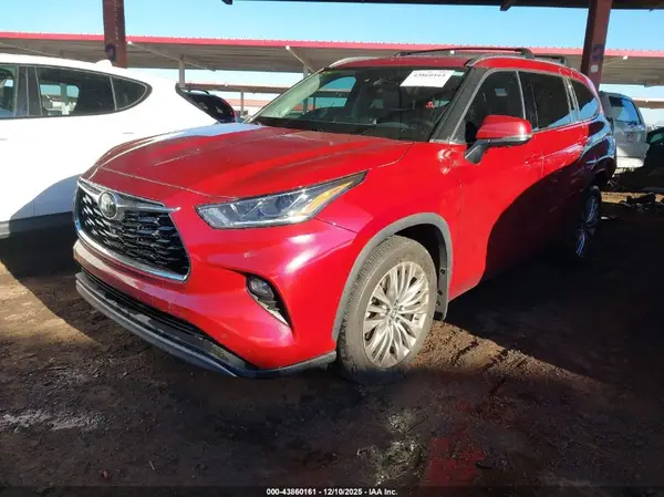 5TDKDRBH8RS547869 2024 TOYOTA HIGHLANDER - Image 2