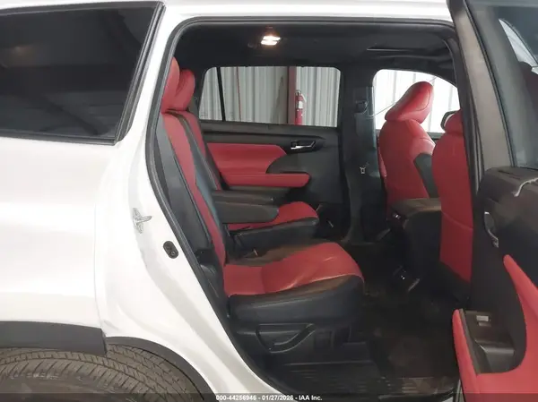 5TDKDRBH8RS548343 2024 TOYOTA HIGHLANDER - Image 8