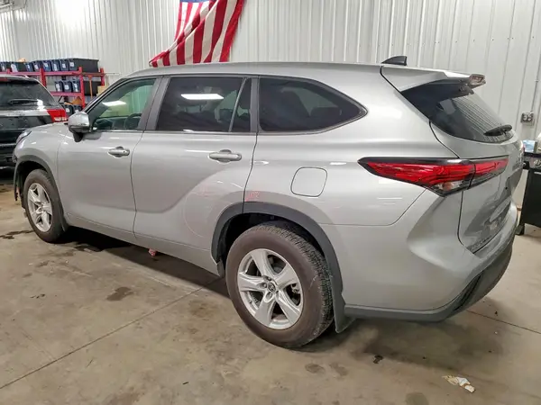5TDKDRBH8RS548519 2024 TOYOTA HIGHLANDER - Image 2