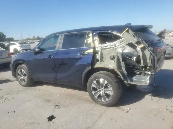 5TDKDRBH8RS549508 2024 TOYOTA HIGHLANDER - Image 2