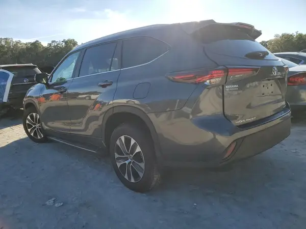 5TDKDRBH8SS578111 2025 TOYOTA HIGHLANDER - Image 2