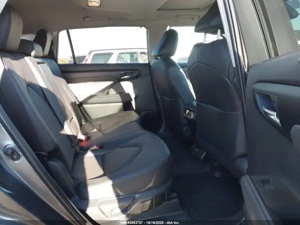 5TDKDRBH8SS590565 2025 TOYOTA HIGHLANDER - Image 8