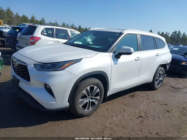 5TDKDRBH8TS597081 2026 TOYOTA HIGHLANDER - Image 2
