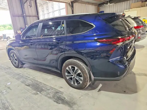 5TDKDRBH8TS598599 2026 TOYOTA HIGHLANDER - Image 2
