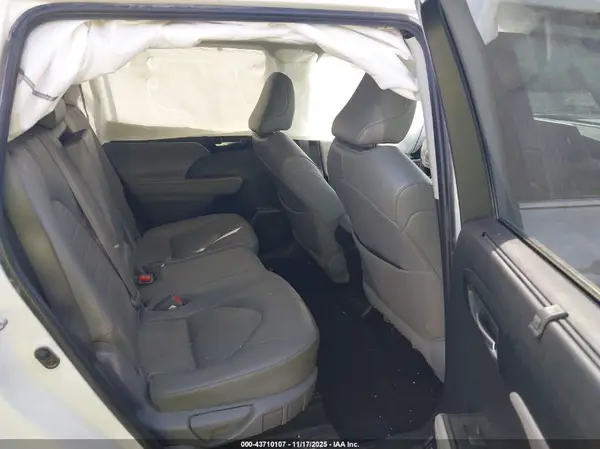 5TDKDRBH9PS011638 2023 TOYOTA HIGHLANDER - Image 8
