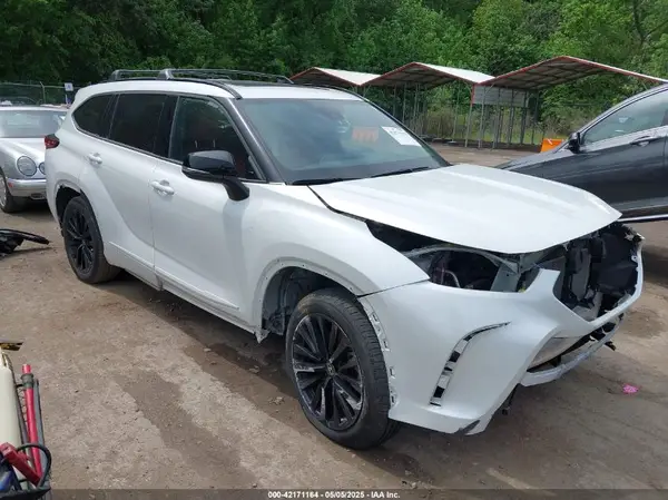 5TDKDRBH9PS014622 2023 TOYOTA HIGHLANDER - Image 1