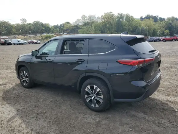 5TDKDRBH9PS016077 2023 TOYOTA HIGHLANDER - Image 2