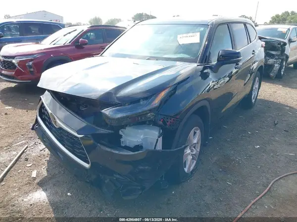 5TDKDRBH9PS016578 2023 TOYOTA HIGHLANDER - Image 2