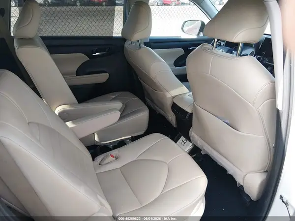 5TDKDRBH9PS016757 2023 TOYOTA HIGHLANDER - Image 8