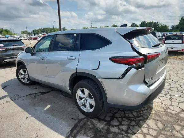 5TDKDRBH9PS018136 2023 TOYOTA HIGHLANDER - Image 2