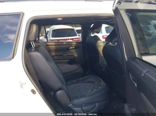 5TDKDRBH9PS018654 2023 TOYOTA HIGHLANDER - Image 8