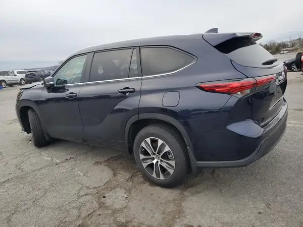 5TDKDRBH9PS021876 2023 TOYOTA HIGHLANDER - Image 2