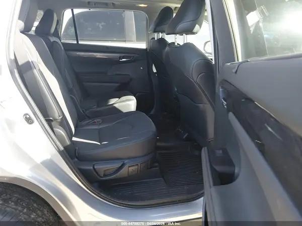 5TDKDRBH9PS024048 2023 TOYOTA HIGHLANDER - Image 8