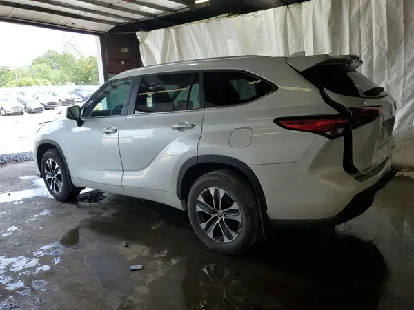 5TDKDRBH9PS028911 2023 TOYOTA HIGHLANDER - Image 2