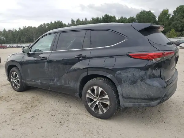 5TDKDRBH9PS502145 2023 TOYOTA HIGHLANDER - Image 2
