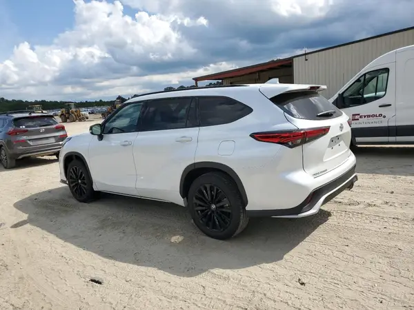 5TDKDRBH9PS512156 2023 TOYOTA HIGHLANDER - Image 2
