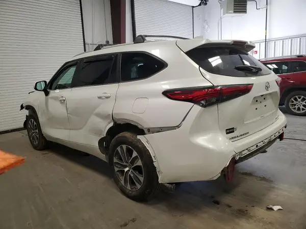 5TDKDRBH9PS514683 2023 TOYOTA HIGHLANDER - Image 2