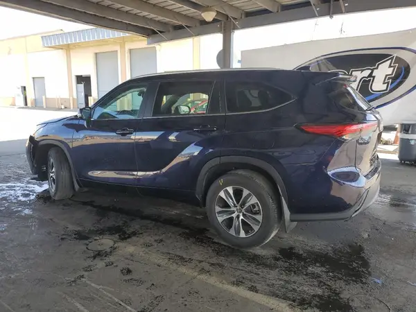 5TDKDRBH9PS516238 2023 TOYOTA HIGHLANDER - Image 2
