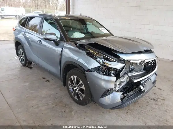 5TDKDRBH9PS517583 2023 TOYOTA HIGHLANDER - Image 1