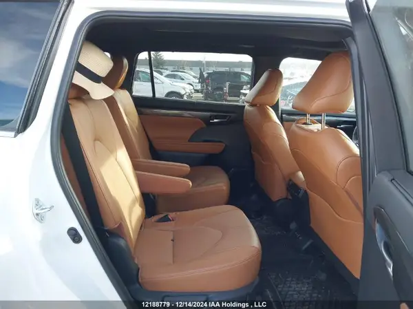 5TDKDRBH9PS527983 2023 TOYOTA HIGHLANDER - Image 8