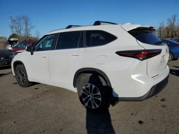5TDKDRBH9RS541983 2024 TOYOTA HIGHLANDER - Image 2