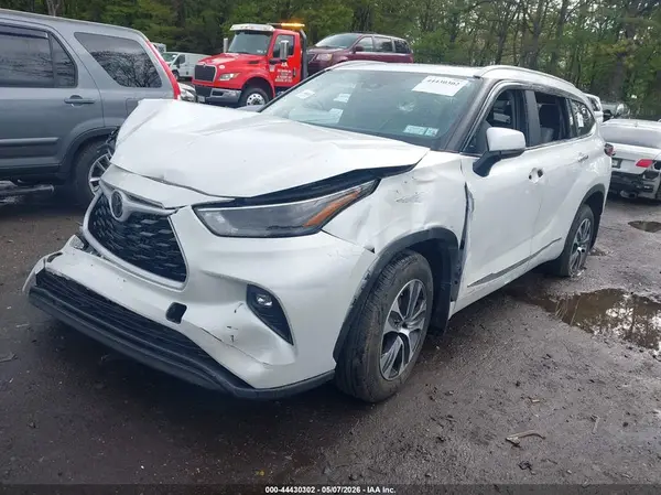 5TDKDRBH9RS543894 2024 TOYOTA HIGHLANDER - Image 2