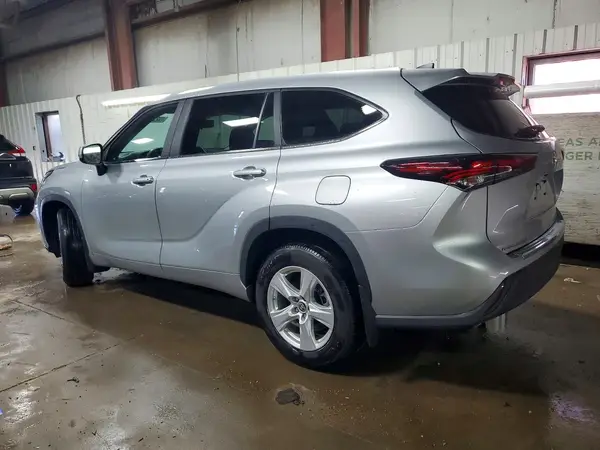 5TDKDRBH9RS552045 2024 TOYOTA HIGHLANDER - Image 2