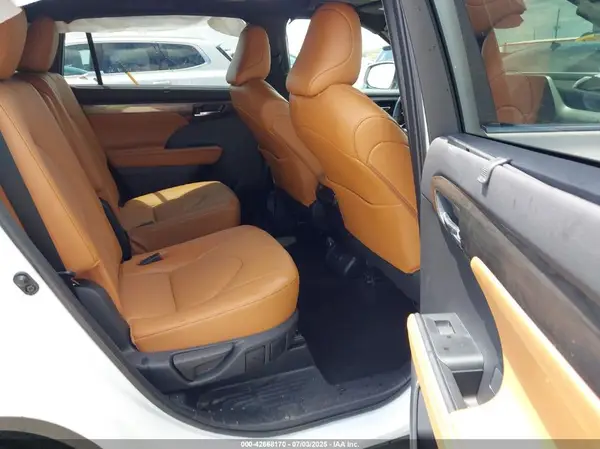 5TDKDRBH9RS556337 2024 TOYOTA HIGHLANDER - Image 8