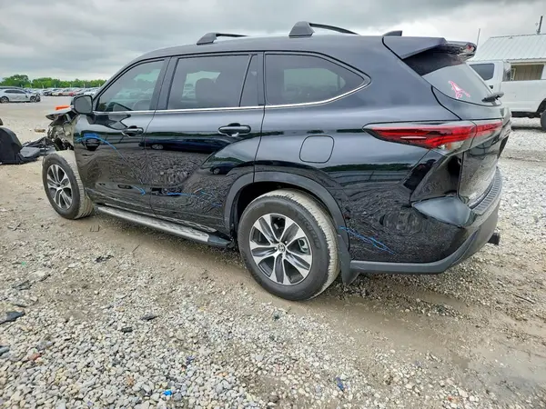 5TDKDRBH9RS566902 2024 TOYOTA HIGHLANDER - Image 2