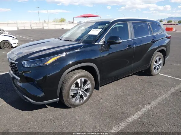 5TDKDRBH9RS572036 2024 TOYOTA HIGHLANDER - Image 2