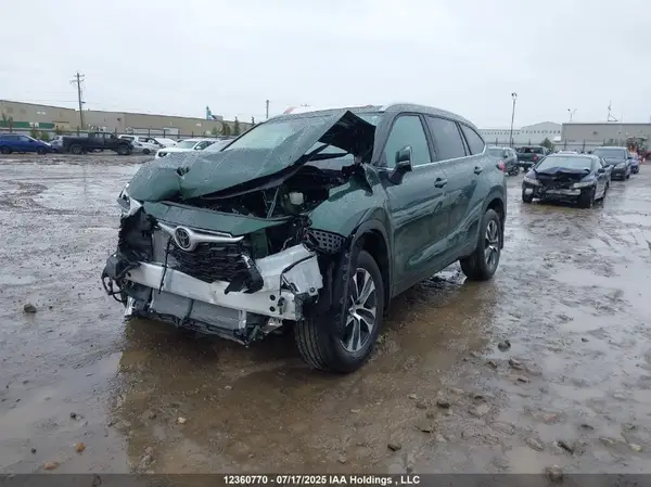 5TDKDRBH9SS583916 2025 TOYOTA HIGHLANDER - Image 2