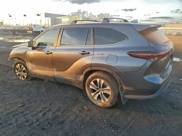 5TDKDRBH9SS587738 2025 TOYOTA HIGHLANDER - Image 2