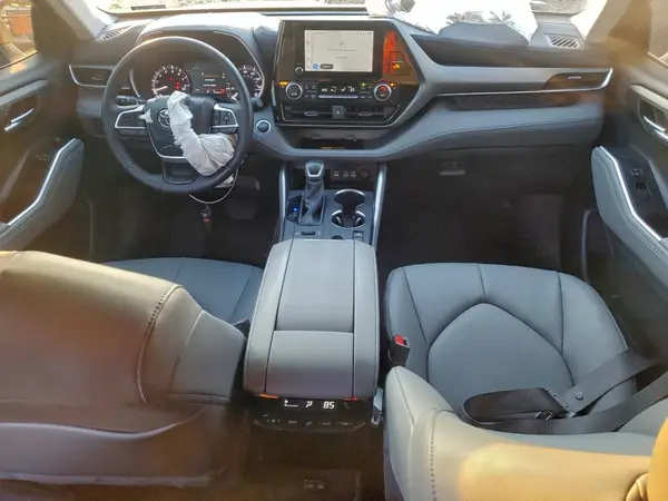 5TDKDRBH9SS587738 2025 TOYOTA HIGHLANDER - Image 8