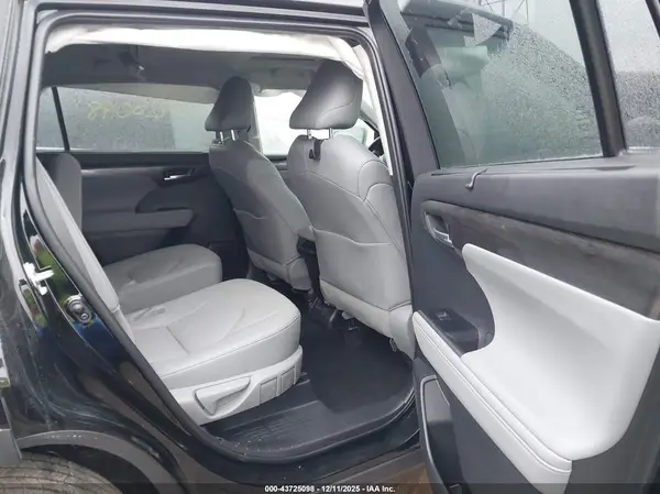 5TDKDRBH9SS589246 2025 TOYOTA HIGHLANDER - Image 8