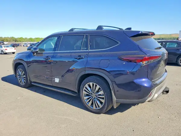 5TDKDRBH9TS598045 2026 TOYOTA HIGHLANDER - Image 2