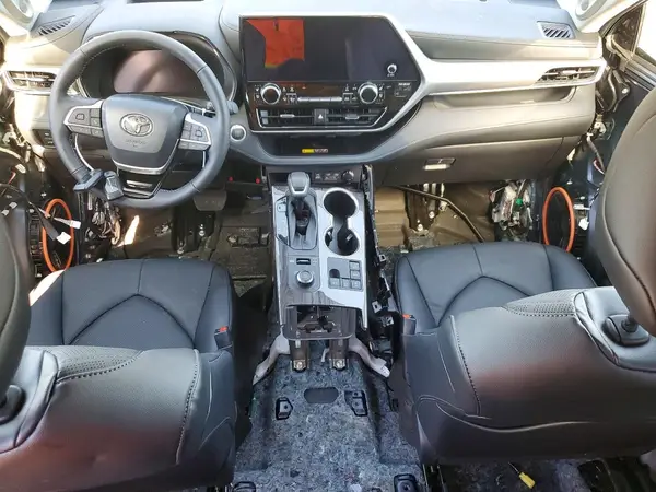 5TDKDRBH9TS598045 2026 TOYOTA HIGHLANDER - Image 8