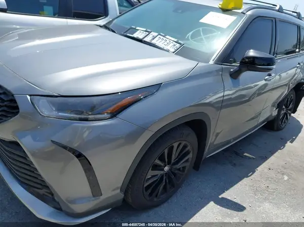5TDKDRBH9TS598370 2026 TOYOTA HIGHLANDER - Image 2