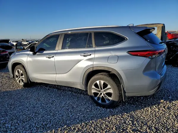 5TDKDRBHXPS011017 2023 TOYOTA HIGHLANDER - Image 2