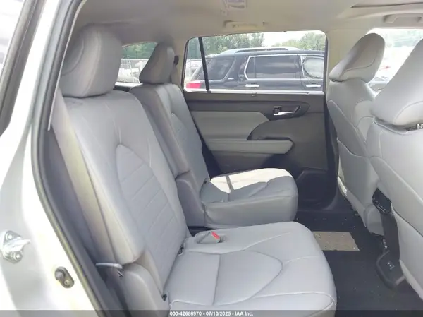 5TDKDRBHXPS017965 2023 TOYOTA HIGHLANDER - Image 8